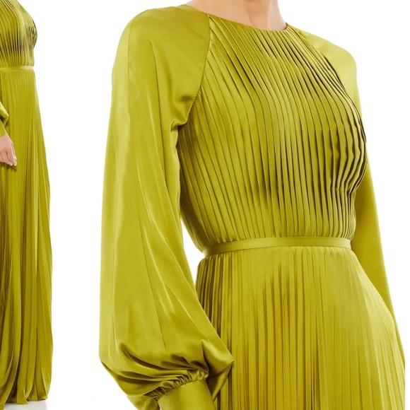 Mac Duggal dress